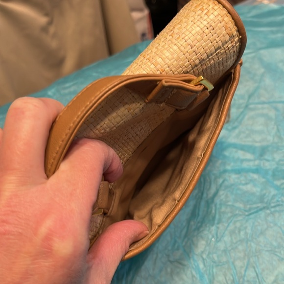 Vintage Etienne Aigner purse - Picture 3 of 12